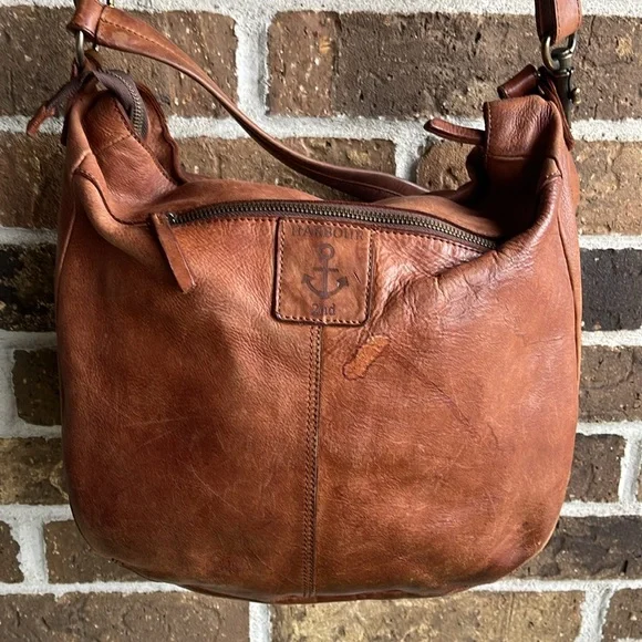 HARBOUR RED 2ND ELIDA LARGE TWO POCKETS LEATHER CONVERTIBLE TOTE COGNAC - Picture 12 of 15